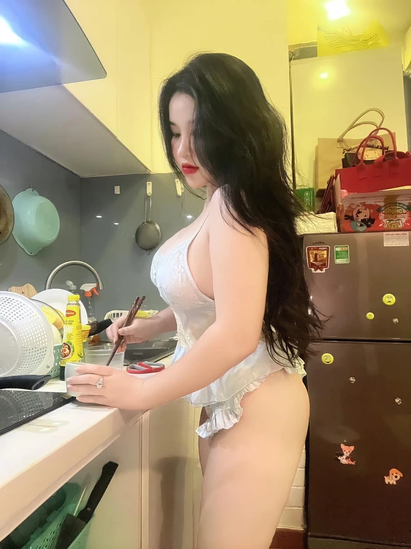 Ảnh gái đẹp chụp trước gương là lựa chọn yêu thích của nhiều người