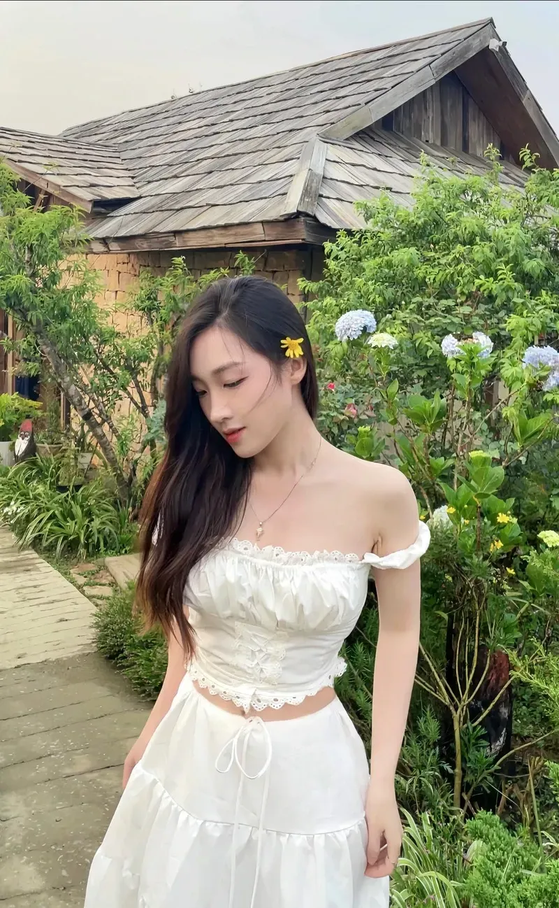 Gái xinh nhảy trên tiktok thu hút sự chú ý với vẻ đẹp tựa thiên thần