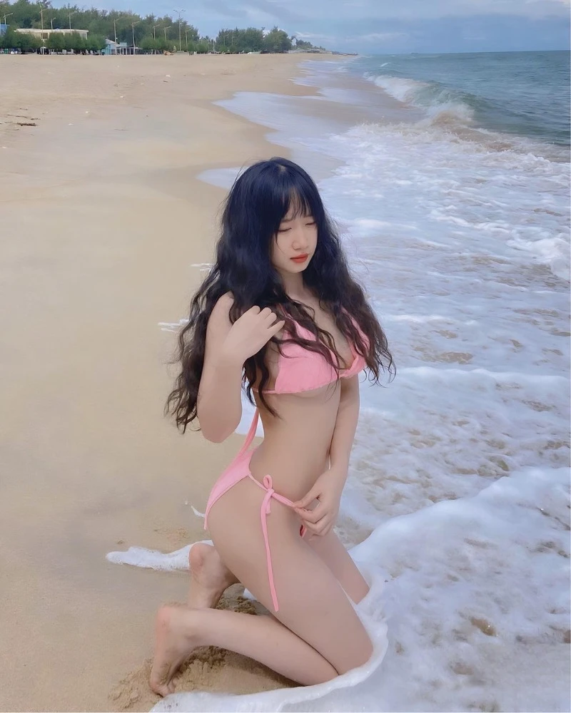 69+ Ảnh gái xinh hở hang thiếu vải lộ mông ngực nóng bỏng